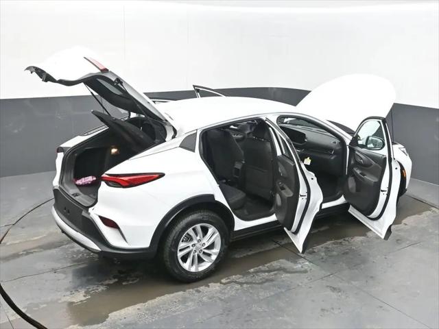 2026 Buick NV Preferred FWD