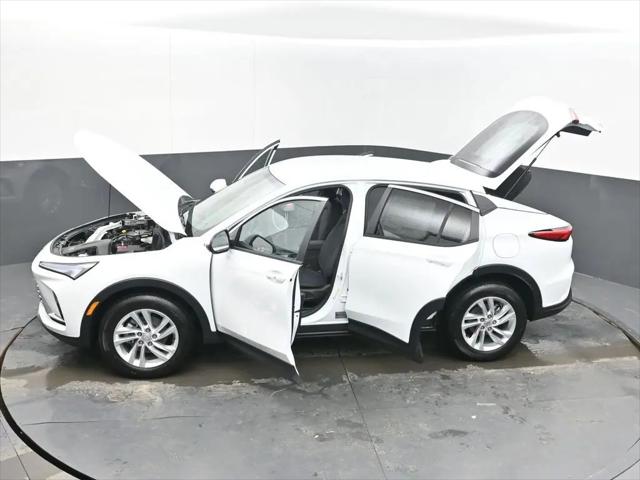 2026 Buick NV Preferred FWD