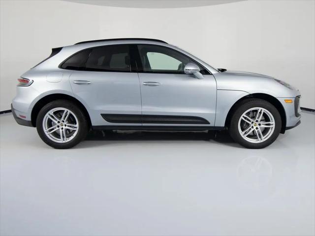 2025 Porsche Macan Macan