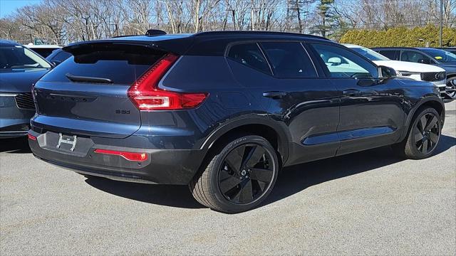 2026 Volvo XC40 Black Edition Ultra, B5 AWD Gas (mild hybrid)