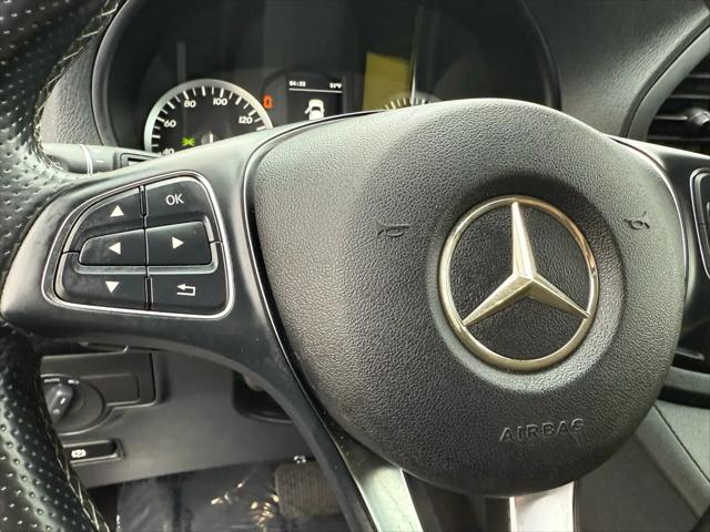2016 Mercedes-Benz Metris Standard