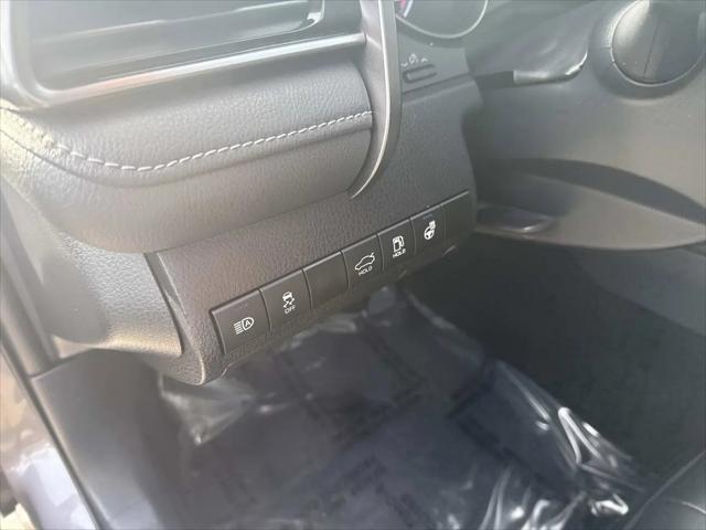 2023 Toyota Camry SE AWD
