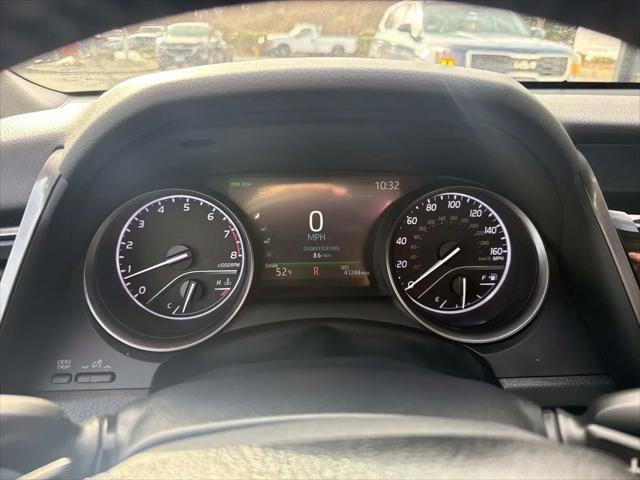 2023 Toyota Camry SE AWD