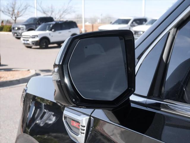 2025 GMC Yukon 4WD Denali