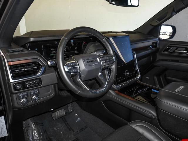 2025 GMC Yukon 4WD Denali