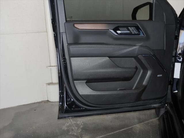 2025 GMC Yukon 4WD Denali