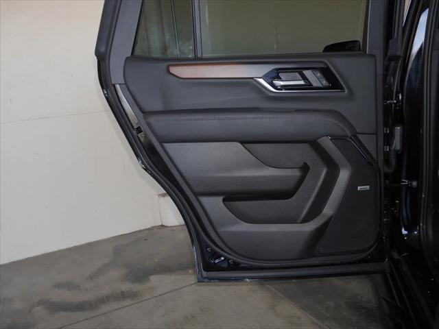 2025 GMC Yukon 4WD Denali