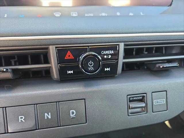 2026 Nissan LEAF PLATINUM+