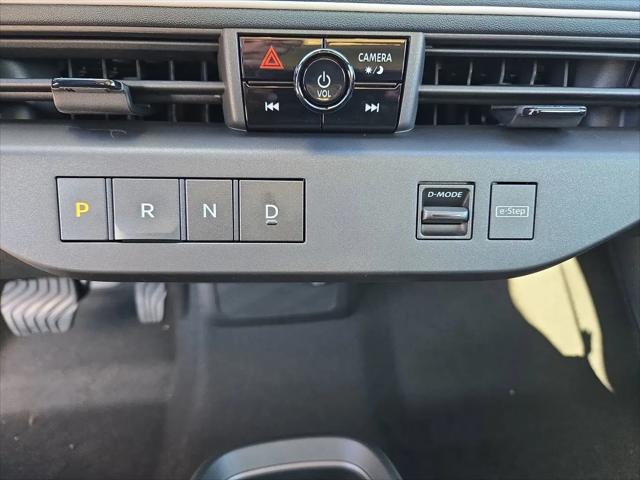 2026 Nissan LEAF PLATINUM+