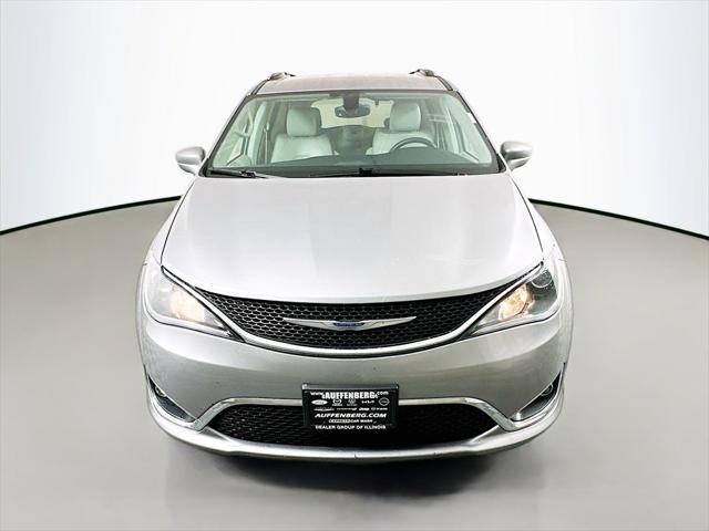 2017 Chrysler Pacifica Touring-L Plus