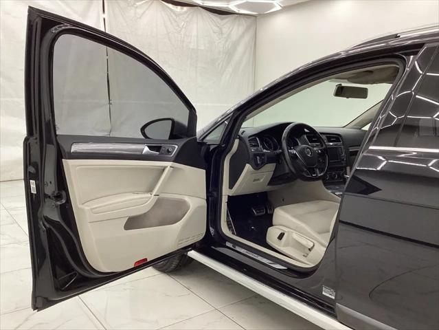 2017 Volkswagen Golf Alltrack TSI S