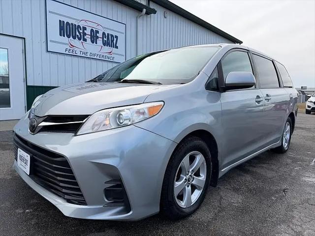 2018 Toyota Sienna LE 8 Passenger for sale in Rochester, IN
