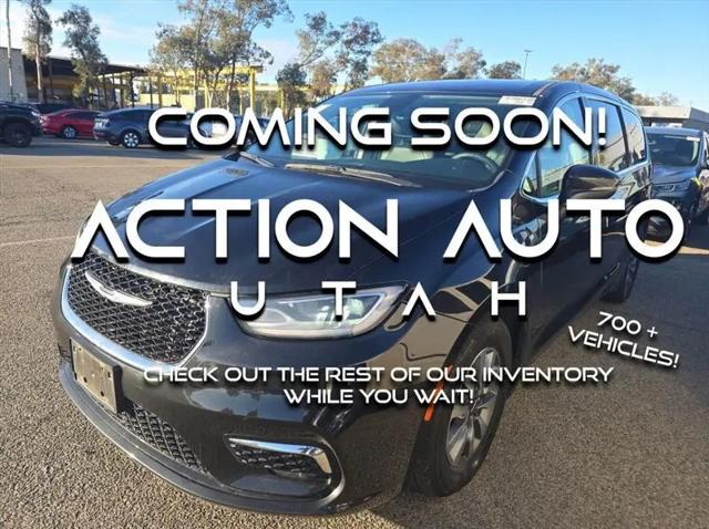 2023 Chrysler Pacifica Hybrid Touring L for sale in Lehi, UT