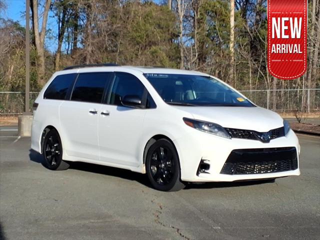 2020 Toyota Sienna SE
