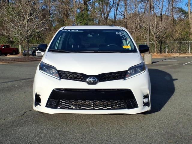 2020 Toyota Sienna SE
