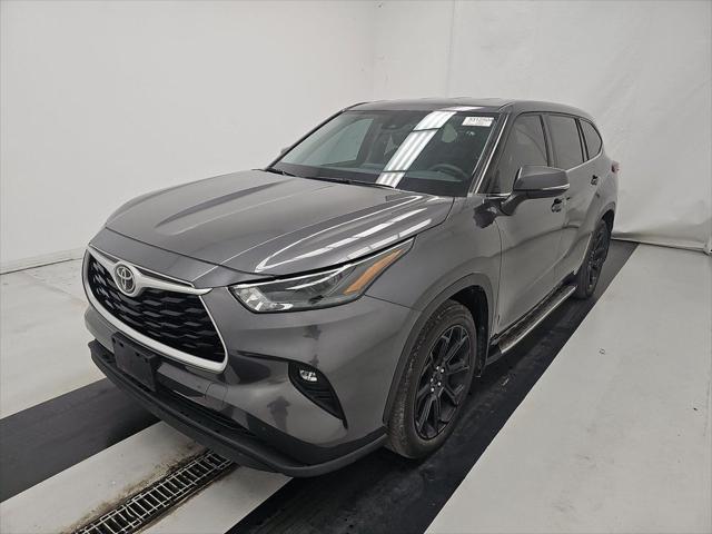 2022 Toyota Highlander LE