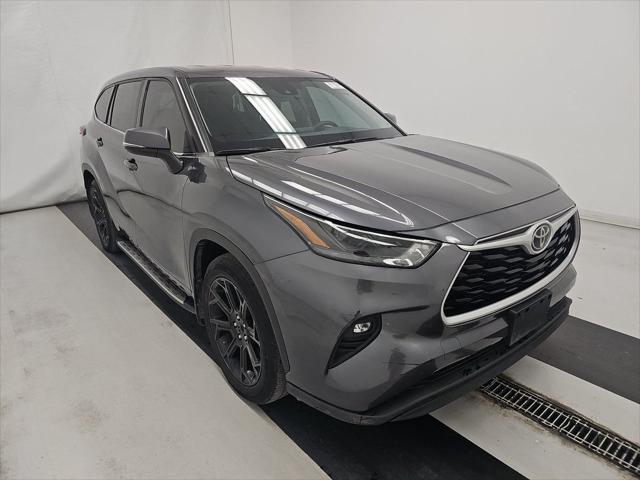 2022 Toyota Highlander LE
