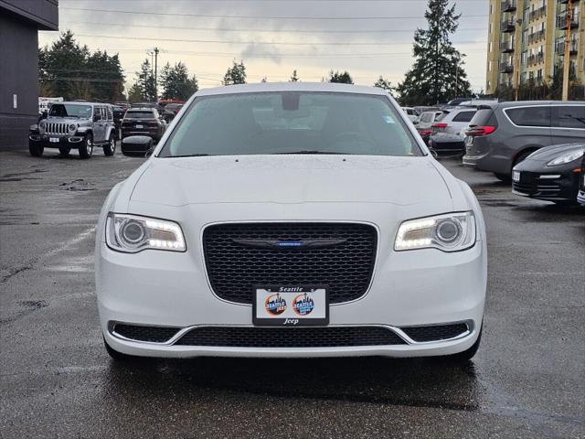 2023 Chrysler 300 Touring