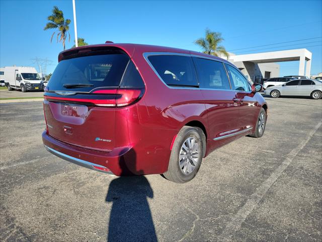 2022 Chrysler Pacifica Hybrid Limited