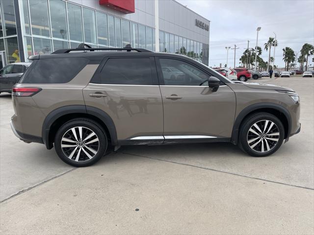 2024 Nissan Pathfinder Platinum FWD