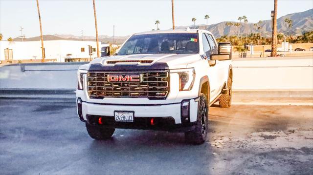 2024 GMC Sierra 2500HD 4WD Crew Cab Standard Bed AT4