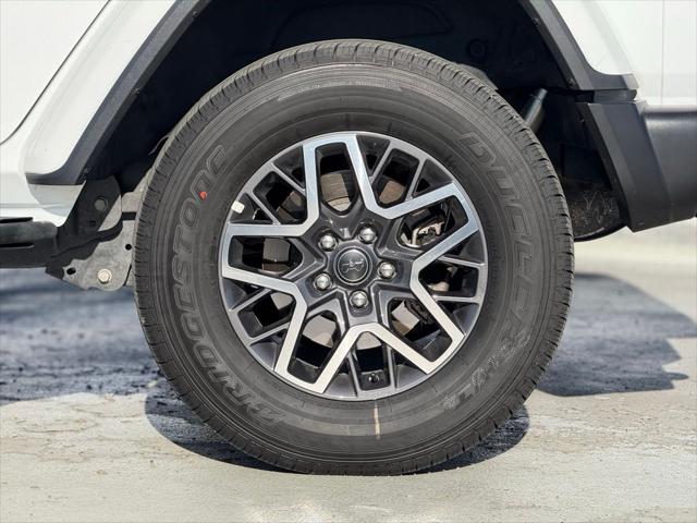 2021 Jeep Wrangler Unlimited Sahara Altitude 4x4