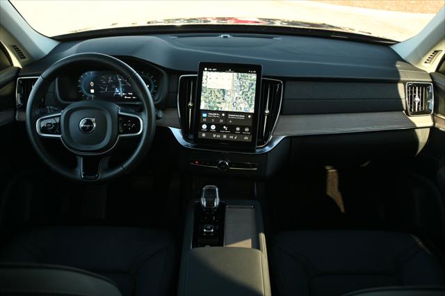 2025 Volvo XC90 B6 Plus 7-Seater