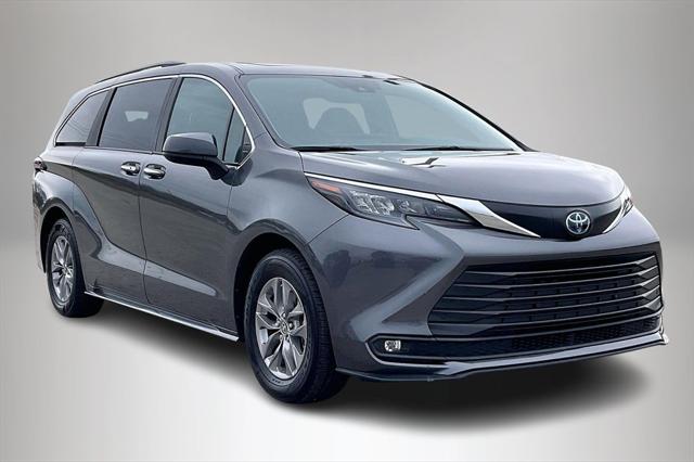 2025 Toyota Sienna XLE