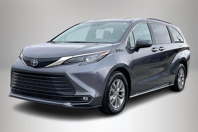 2025 Toyota Sienna XLE