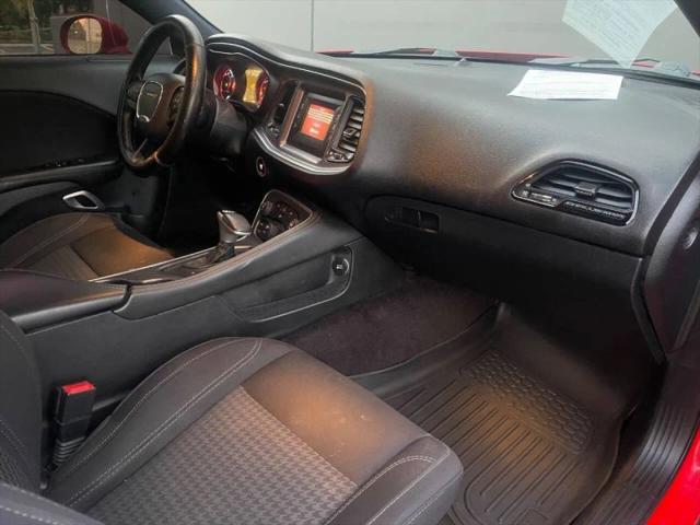 2016 Dodge Challenger SXT