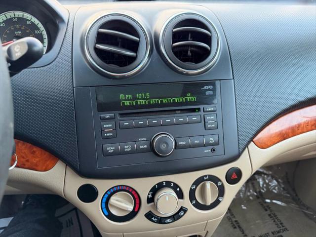 2011 Chevrolet Aveo 2LT