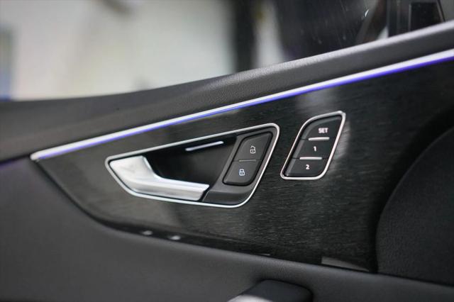 2020 Audi Q8 Premium Plus 55 TFSI quattro Tiptronic