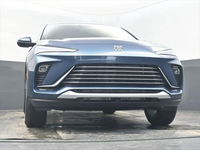 2026 Buick NV Preferred FWD