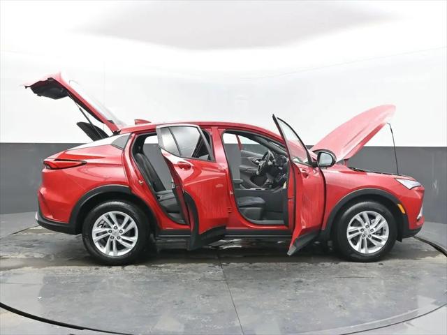2026 Buick NV Preferred FWD