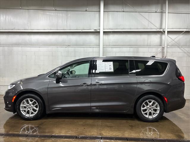 Used 2023 Chrysler Pacifica For Sale in Wilmington, OH