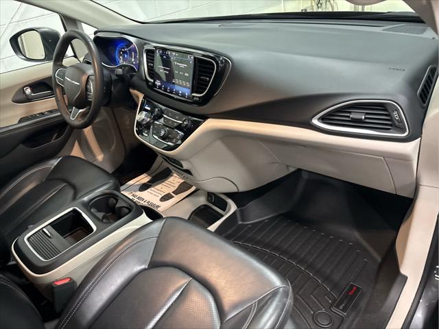 Used 2023 Chrysler Pacifica For Sale in Wilmington, OH