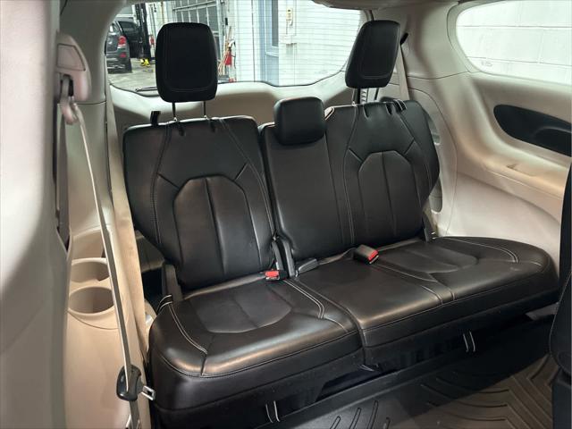 Used 2023 Chrysler Pacifica For Sale in Wilmington, OH