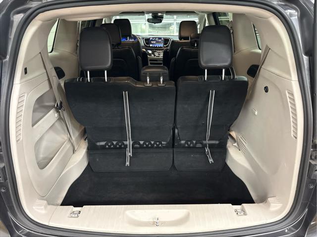 Used 2023 Chrysler Pacifica For Sale in Wilmington, OH