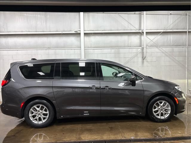 Used 2023 Chrysler Pacifica For Sale in Wilmington, OH