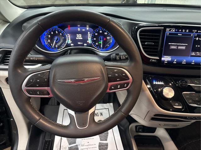 Used 2023 Chrysler Pacifica For Sale in Wilmington, OH