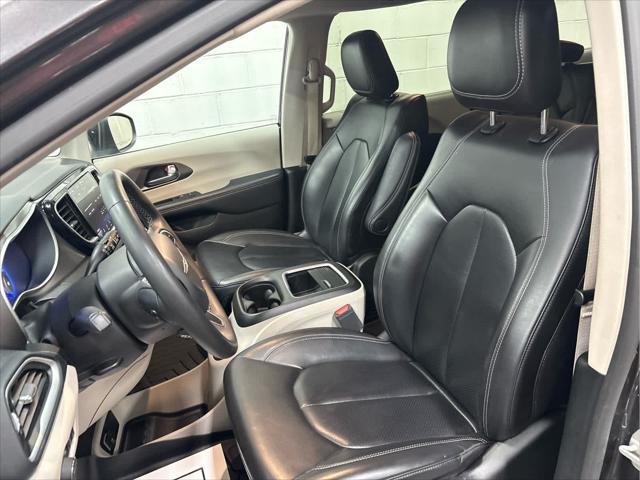 Used 2023 Chrysler Pacifica For Sale in Wilmington, OH