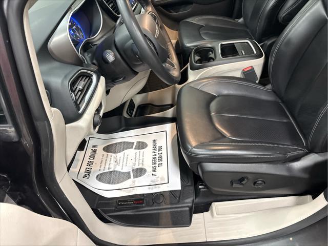 Used 2023 Chrysler Pacifica For Sale in Wilmington, OH