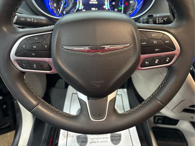 Used 2023 Chrysler Pacifica For Sale in Wilmington, OH