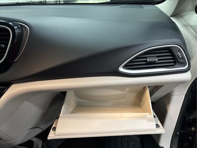 Used 2023 Chrysler Pacifica For Sale in Wilmington, OH