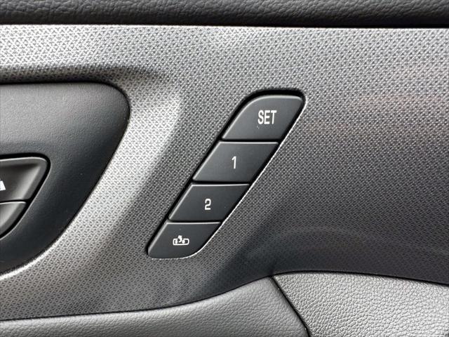 2021 Chevrolet Traverse AWD Premier [22]