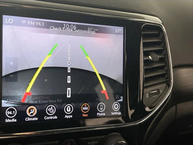 2022 Jeep Grand Cherokee Laredo X 4x4