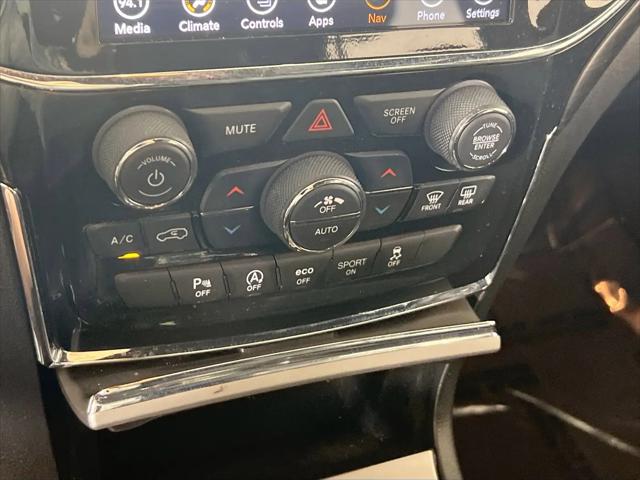 2022 Jeep Grand Cherokee Laredo X 4x4