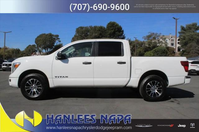 2023 Nissan Titan Crew Cab SV 4x4
