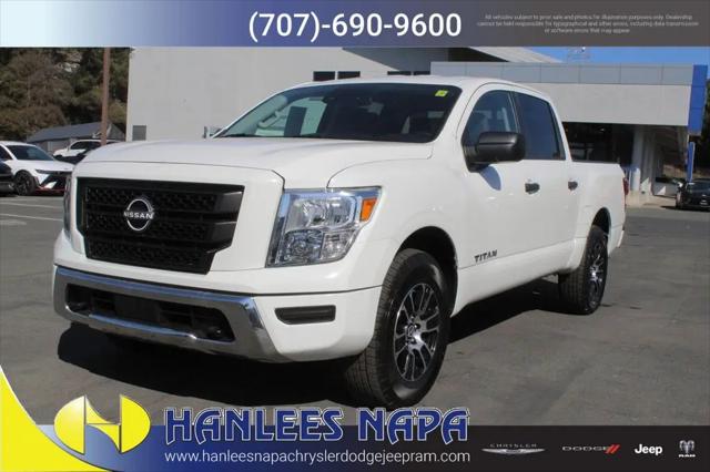 2023 Nissan Titan Crew Cab SV 4x4