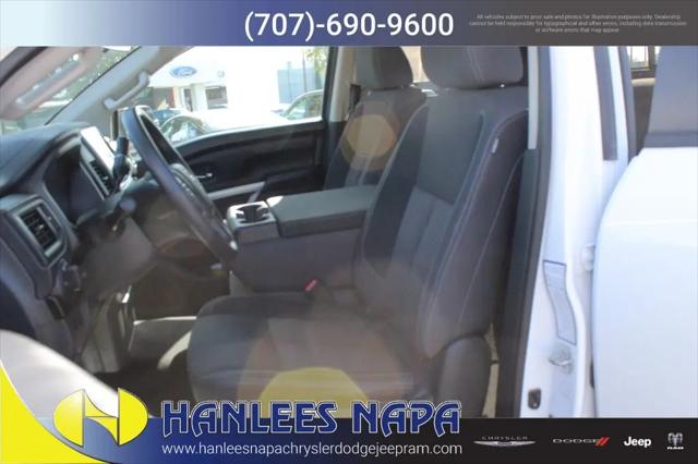 2023 Nissan Titan Crew Cab SV 4x4